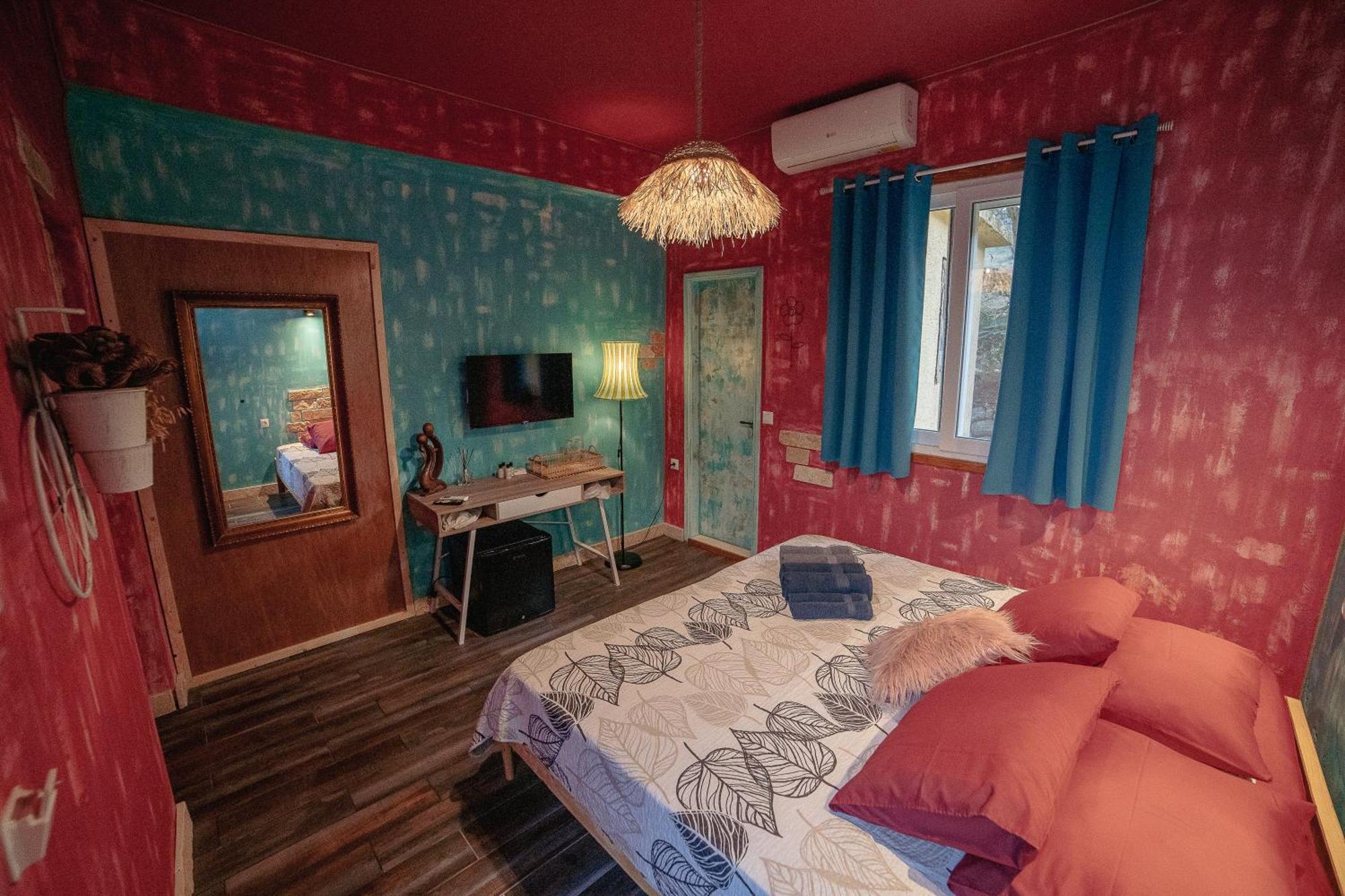 Antares Boutique Guesthouse Perama  Exterior foto